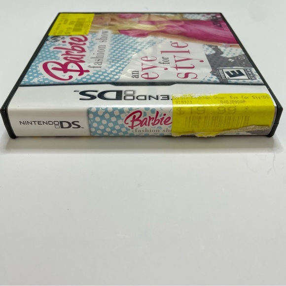 Nintendo DS Barbie Fashion Show: An Eye for Style Catwalk Accessory Models Music - Picture 2 of 8